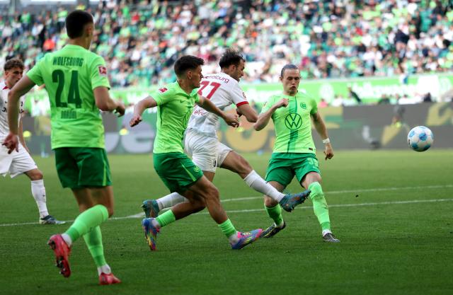 Freiburg win in Wolfsburg Freiburg win in Wolfsburg