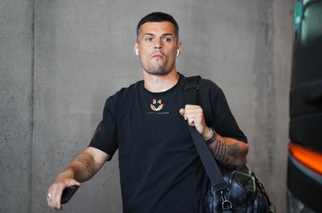 Xhaka looks to stay at B04