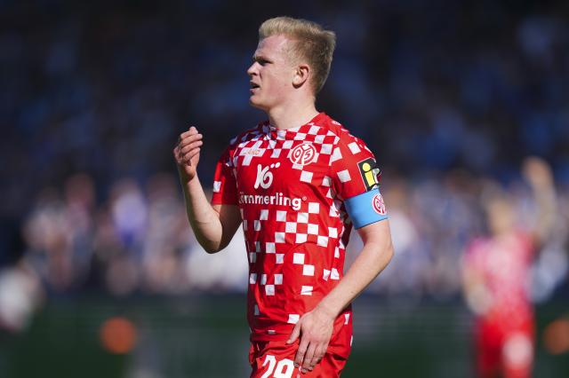 Jonathan Burkardt leaves Germany camp