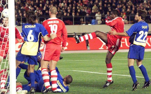 Samuel Kuffour scored Bayern's winner against Boca in the 2001 Intercontinental Cup