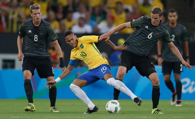 Lars Bender (left), Neymar (middle) and Sven Bender (right).