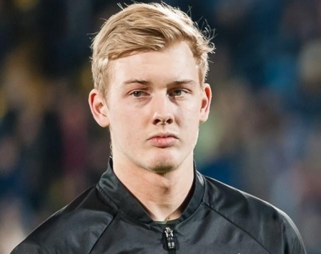 Julian Brandt made it 1-1 with a nice chip.