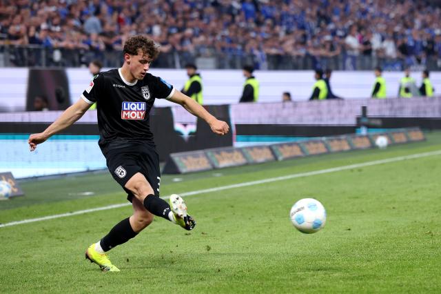 Maurice Krattenmacher for SSV Ulm.