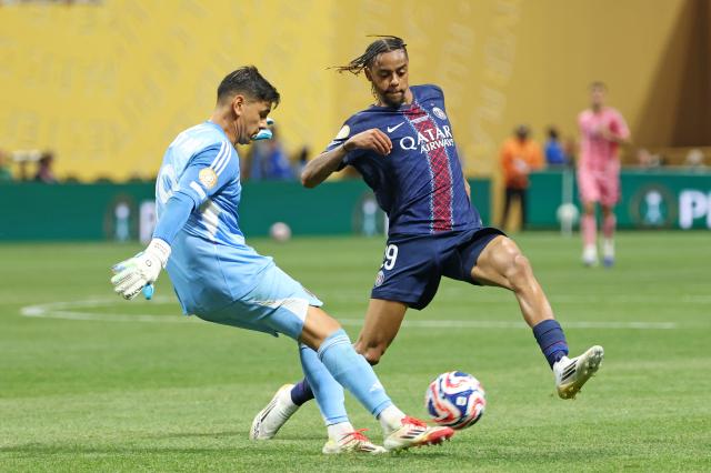 Bradley Barcola of PSG against Inter Miami.