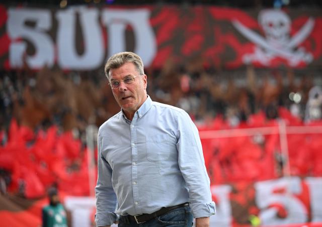 Dieter Hecking, manager of VfL Bochum against FC St. Pauli.