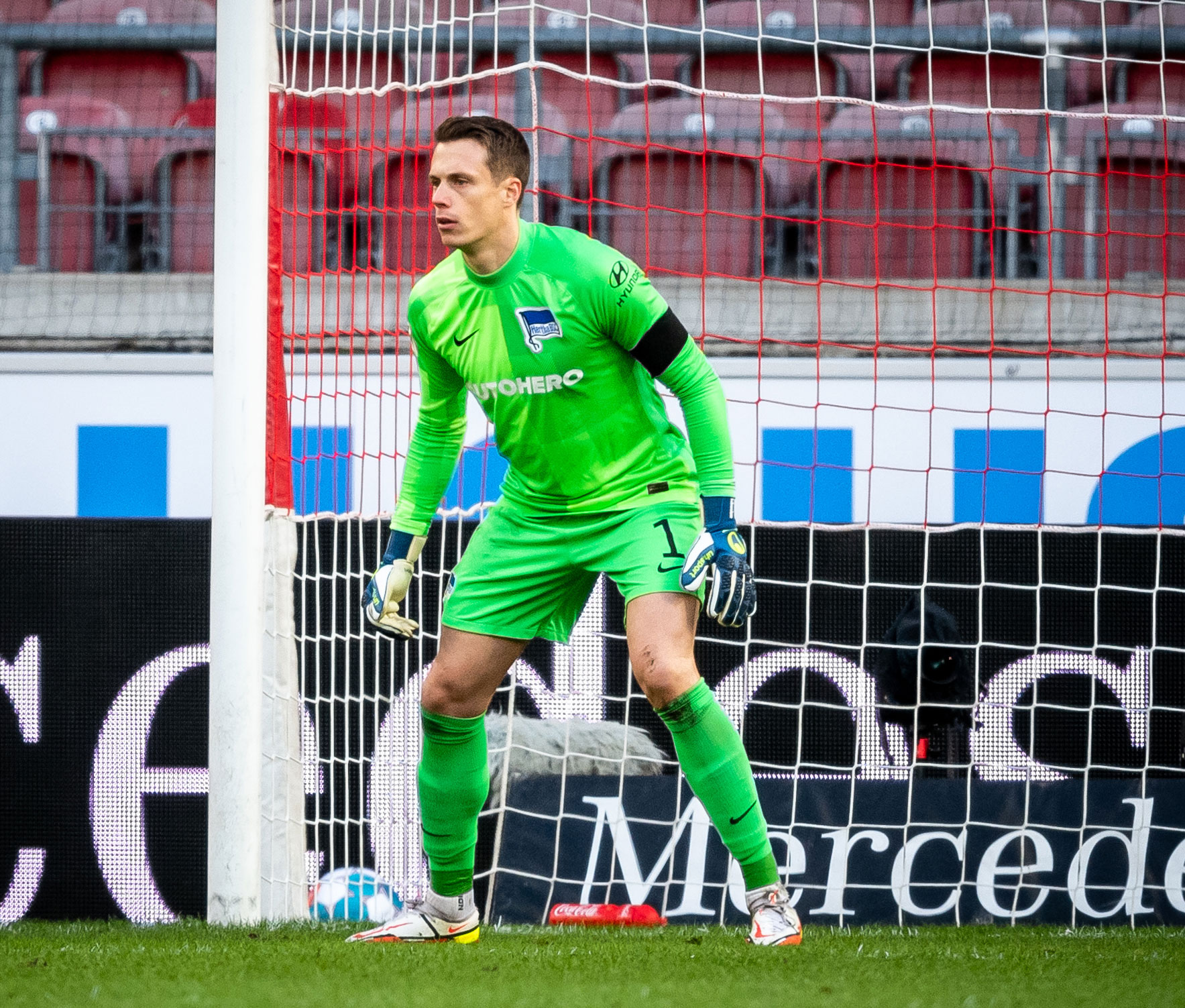 Freiburg consider bringing back either Müller or Schwolow as back up keeper