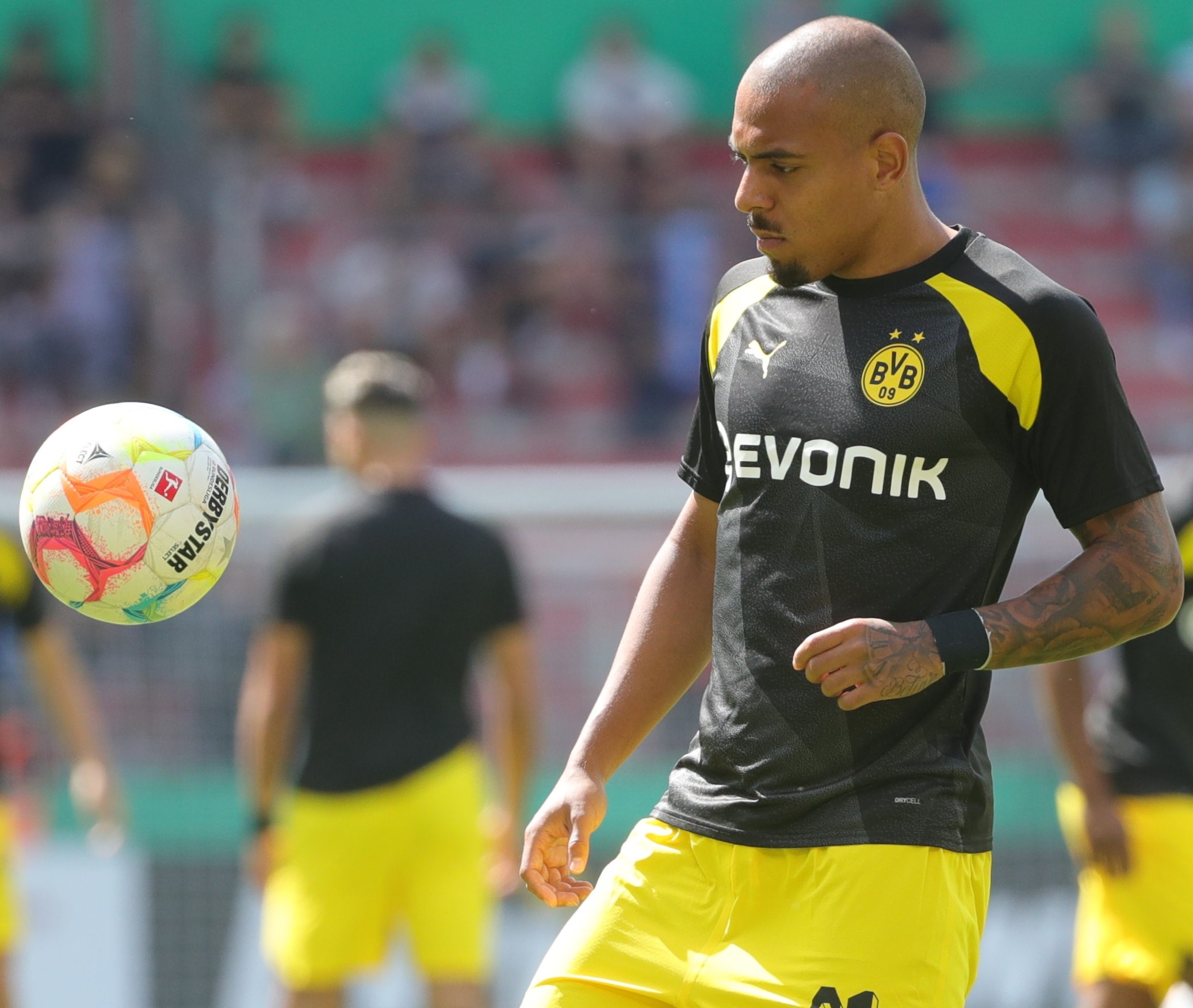 Malen reportedly wants to leave Dortmund in January