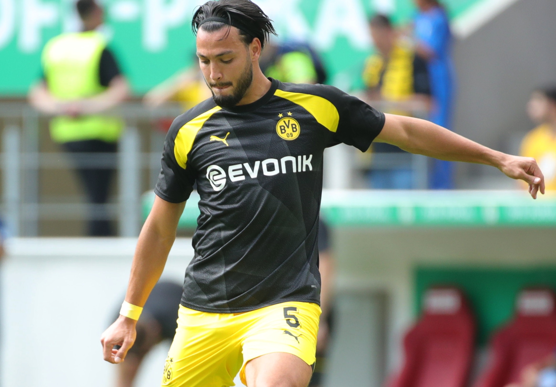 Three BVB players battle illness ahead of Leverkusen