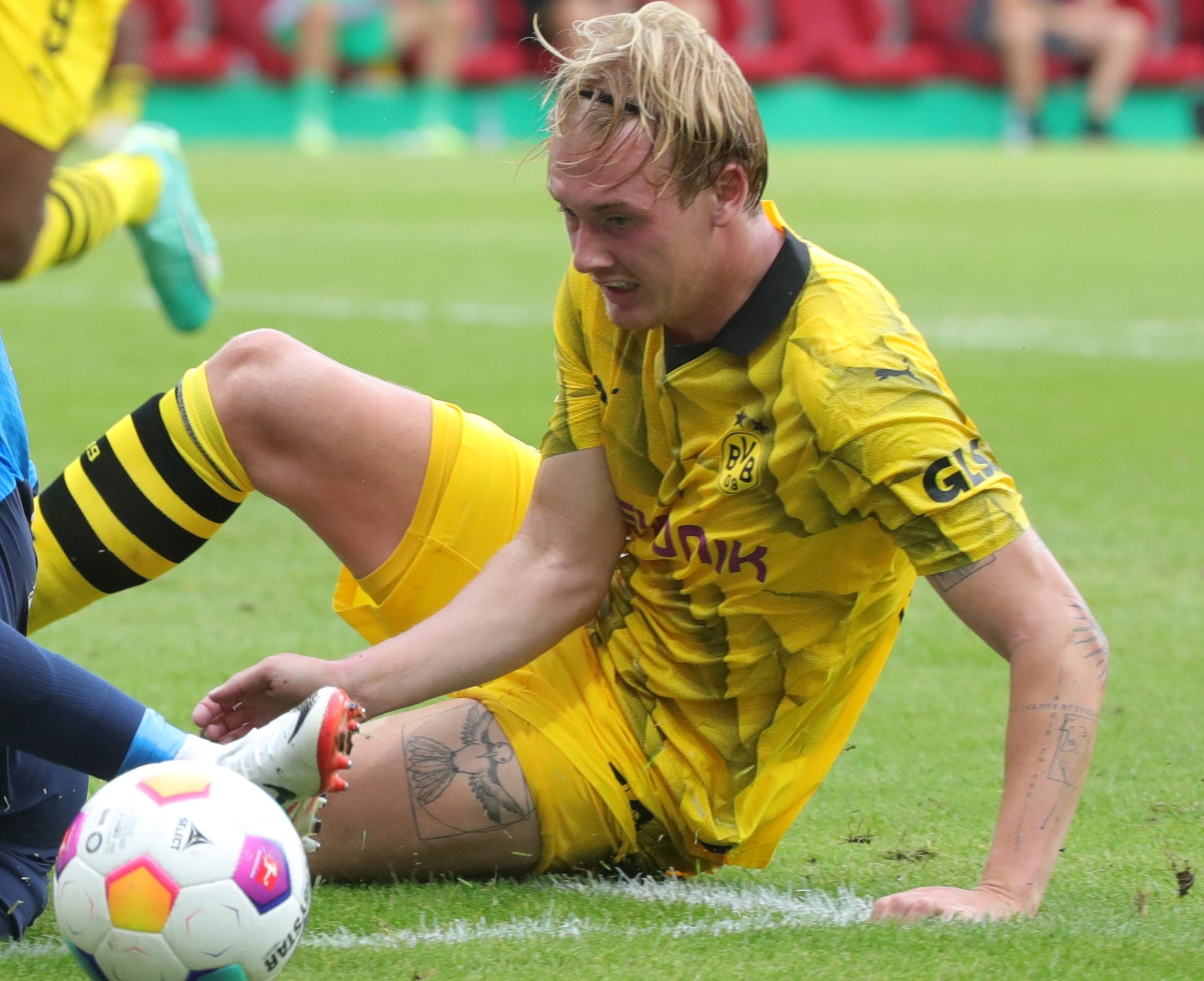 Kobel and Brandt doubtful for Dortmund's clash with Bochum