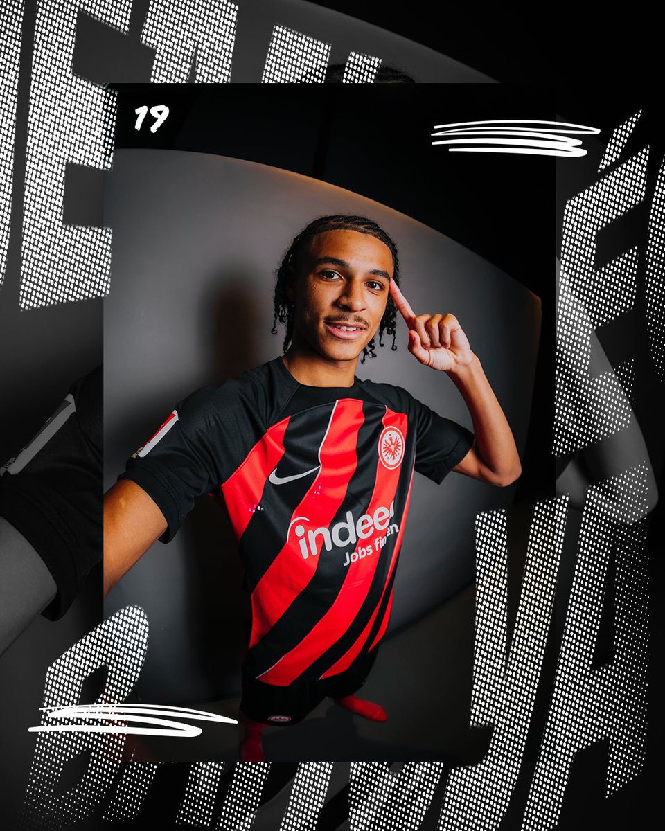 Eintracht offically unveil Bahoya