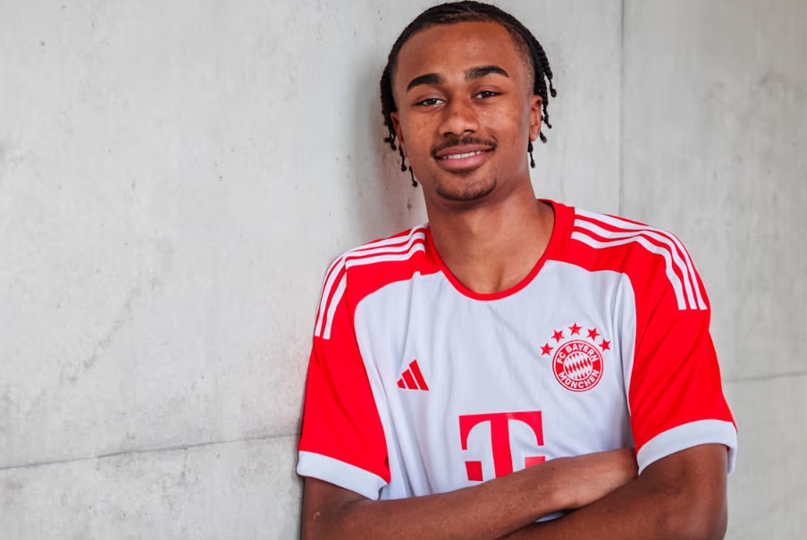 Bayern confirm signing of Swedish youngster